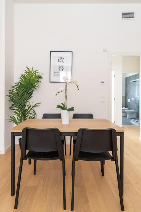 Kaizen House - Bilocale De Angeli Apartment มิลาน ภายนอก รูปภาพ